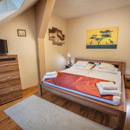 Delfin Apartman シャールヴァール エクステリア 写真