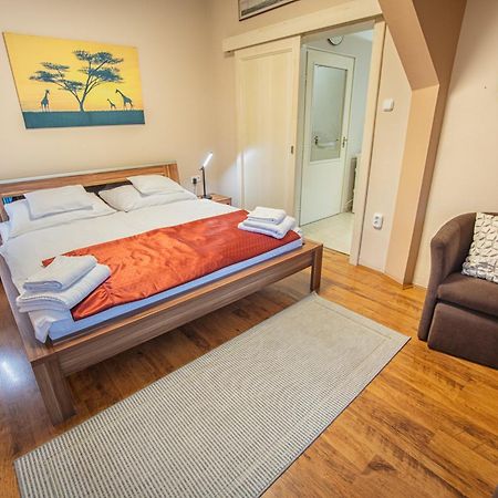 Delfin Apartman シャールヴァール エクステリア 写真